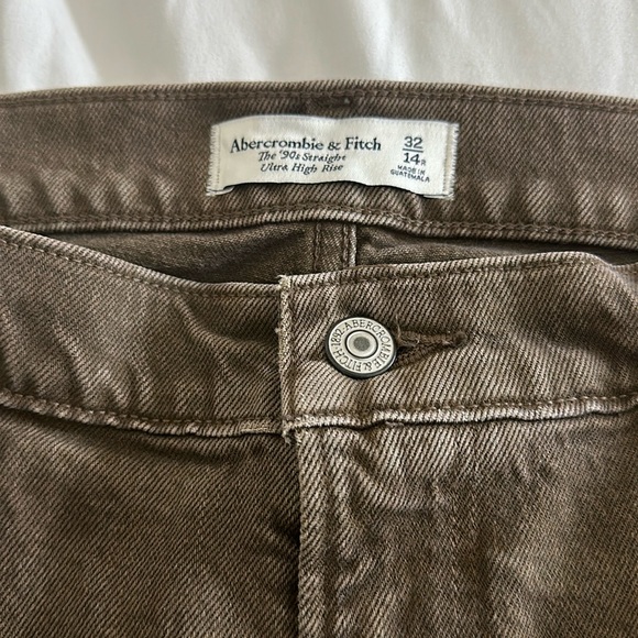 Abercrombie & Fitch Denim - Abercrombie & Fitch, 90’s straight ultra high rise jean, BROWN